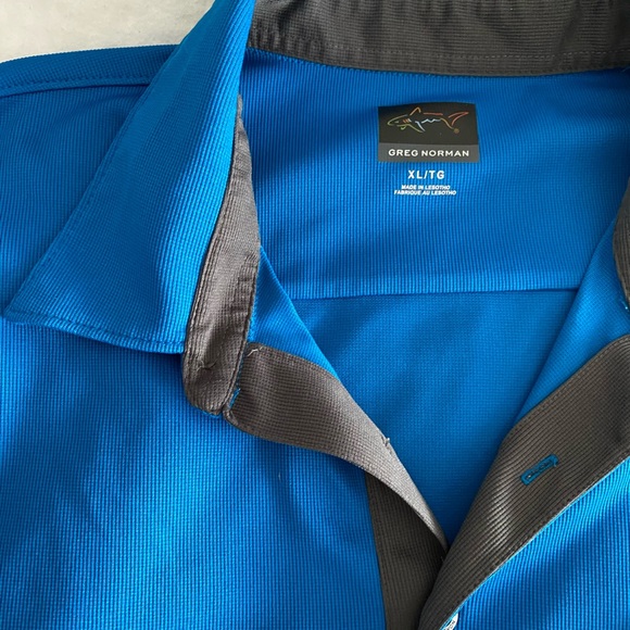 Blue golf shirt - Picture 2 of 3